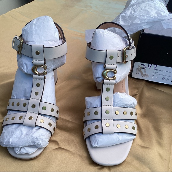 COACH leather sandals, 6 block heels rivets, chalk versatile color NEW - Picture 4 of 14